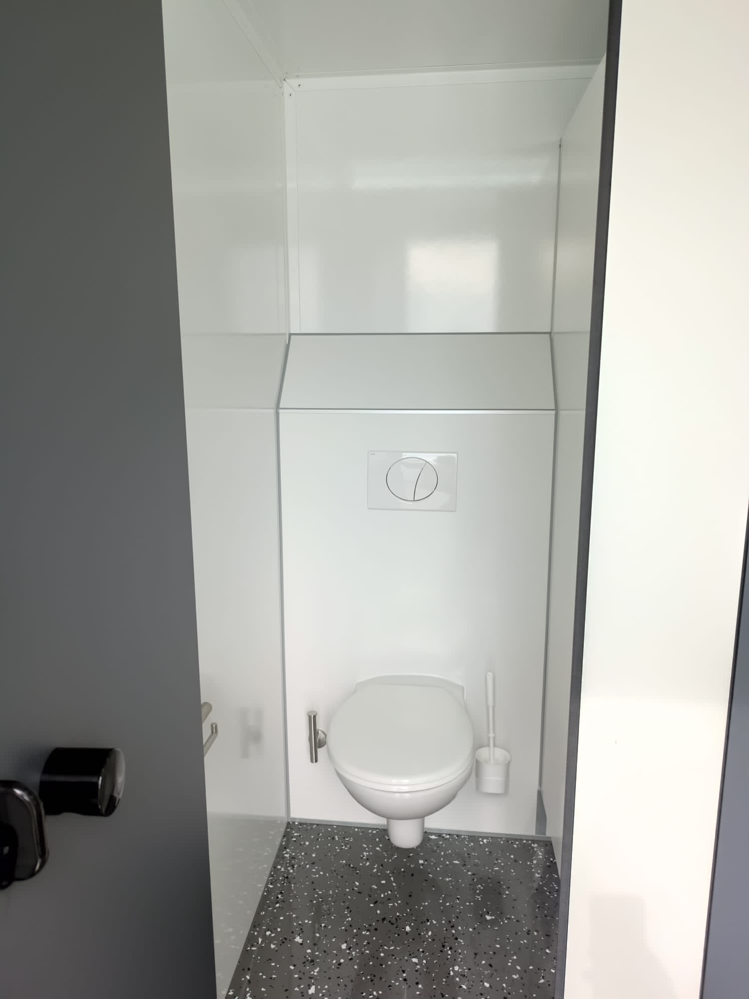 Toilettenwagen 1D+1H – Bild 6