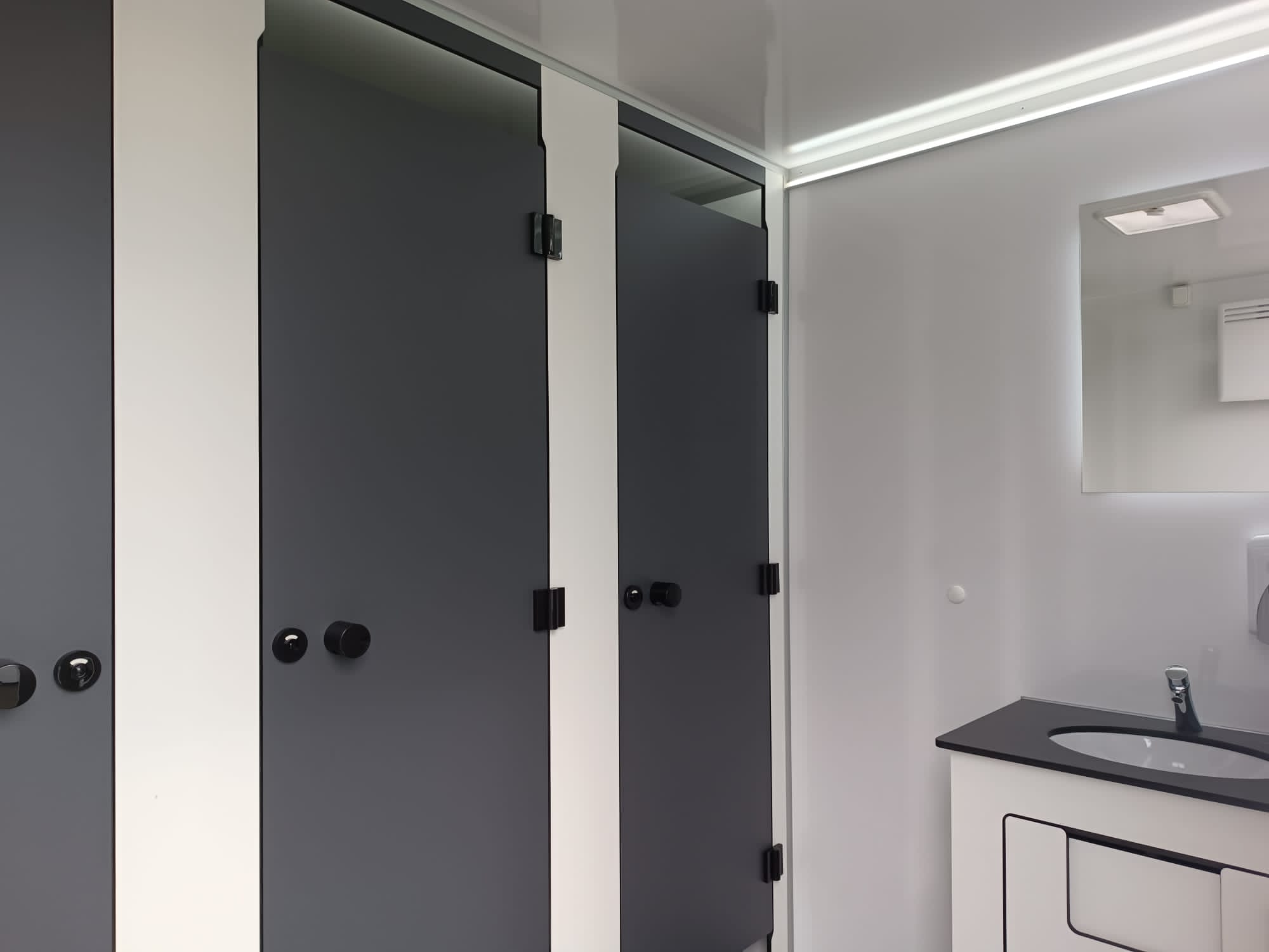 Toilettenwagen 3D+3H – Bild 7