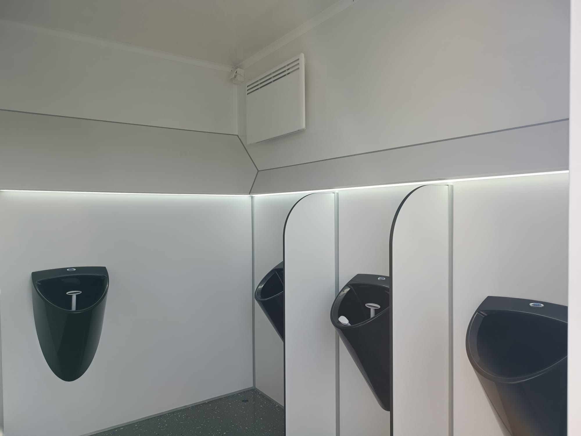 Toilettenwagen 4D+4H – Bild 4